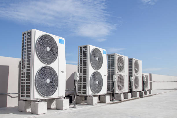 Air conditioning (HVAC) installed on the roof of industrial buildings.